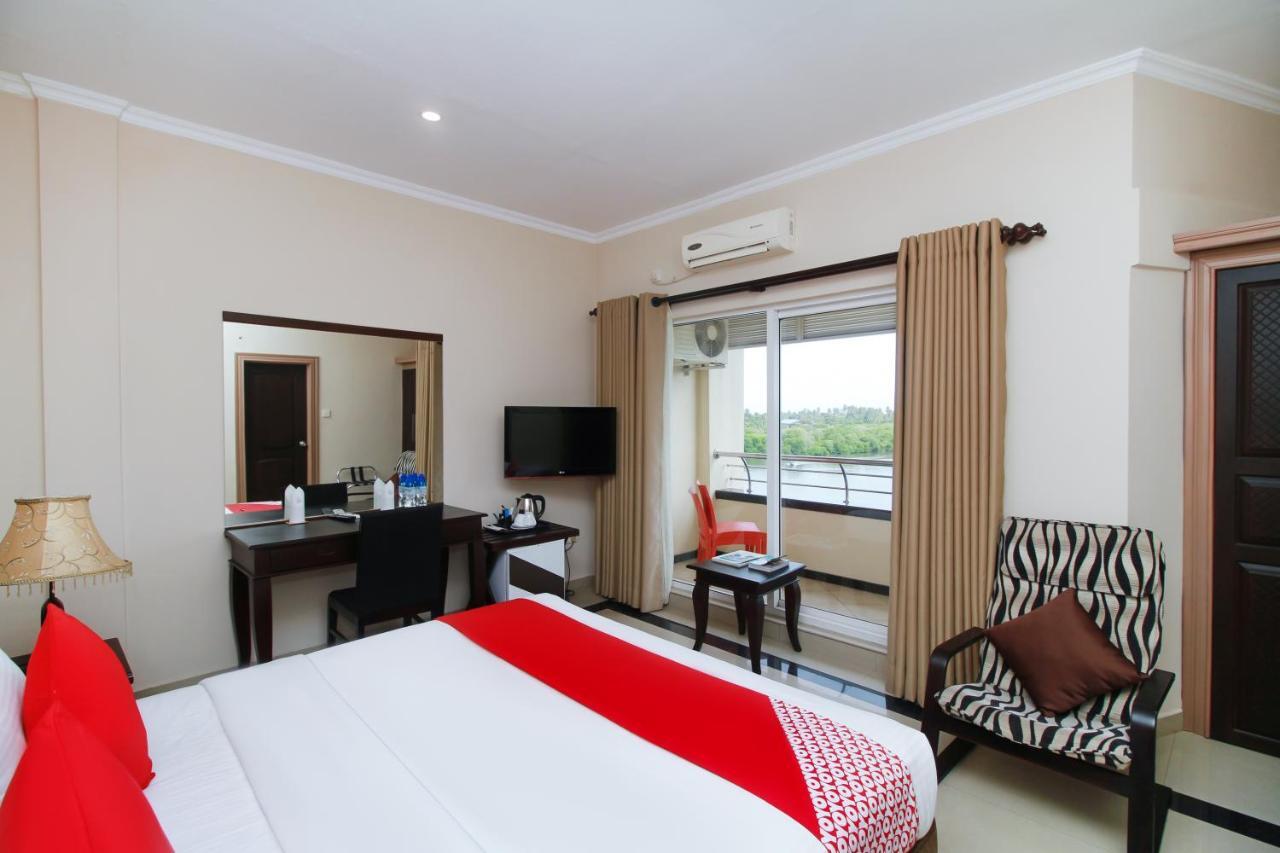 Oyo 317 Choy'S Waterfront Residence Negombo Esterno foto