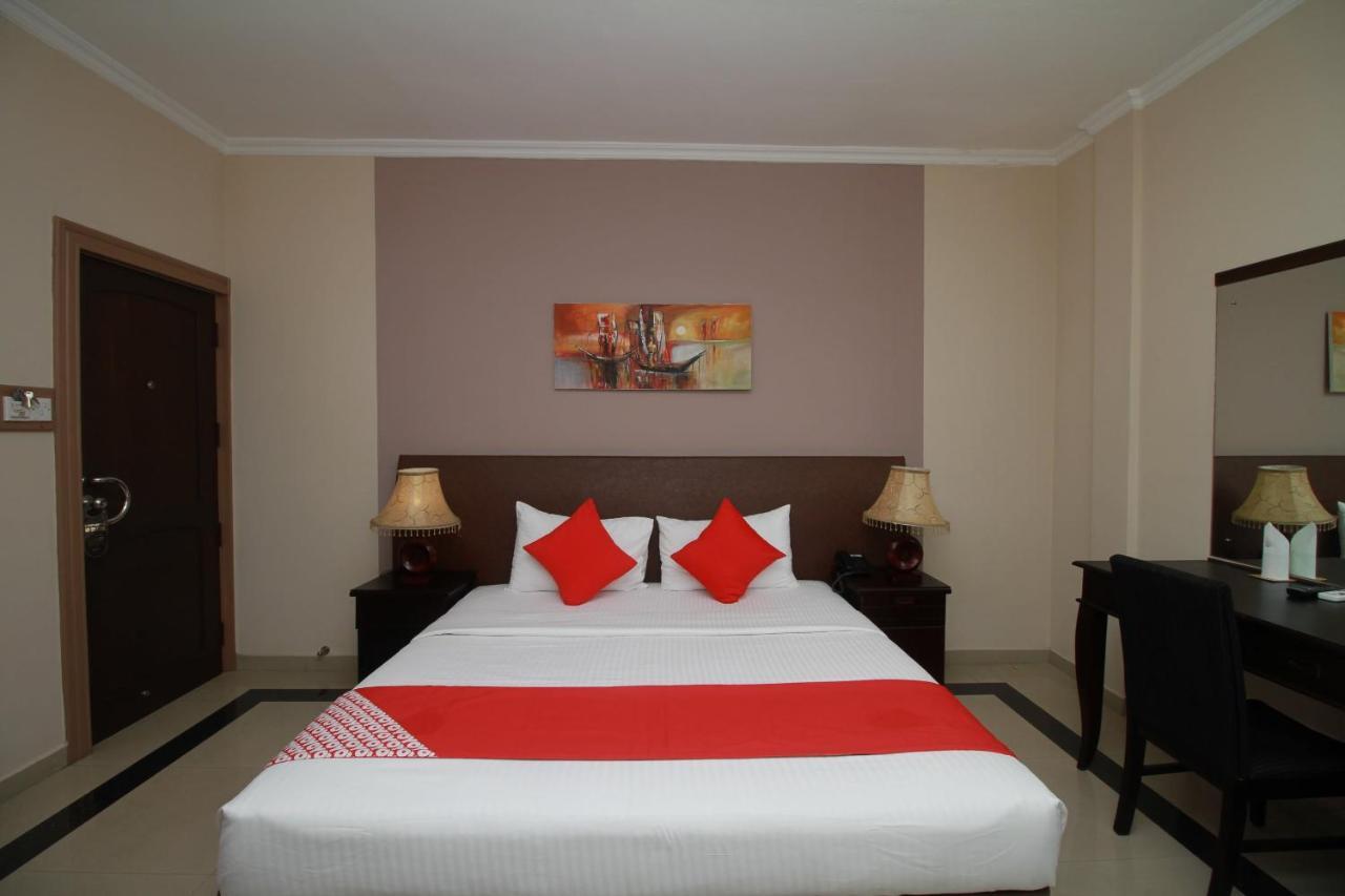 Oyo 317 Choy'S Waterfront Residence Negombo Esterno foto