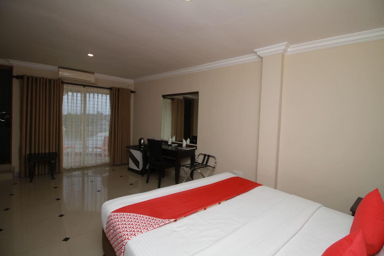 Oyo 317 Choy'S Waterfront Residence Negombo Esterno foto