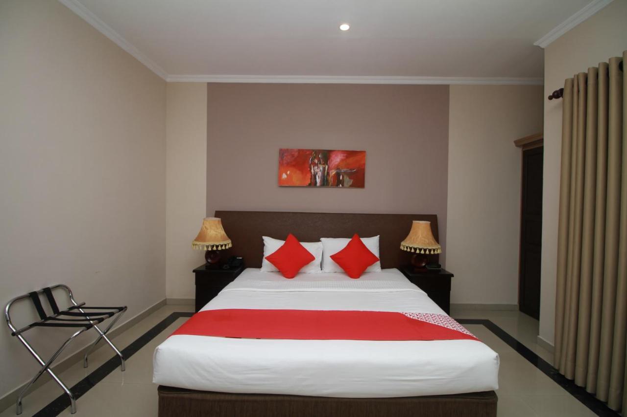 Oyo 317 Choy'S Waterfront Residence Negombo Esterno foto